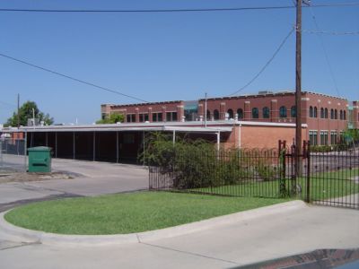 805 Magnolia back 2005
