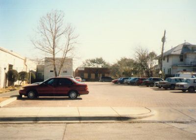 909 Magnolia parking 1995

