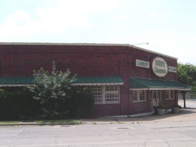 1001 Magnolia 2005
