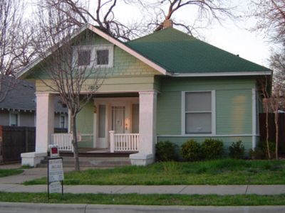 1010 Hawthorne 2005
