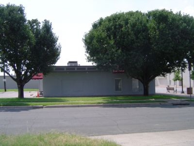 1057 Magnolia side 2005
