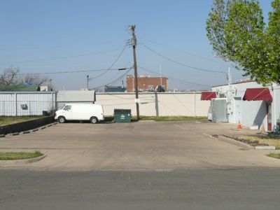 1057 Magnolia parking 2008

