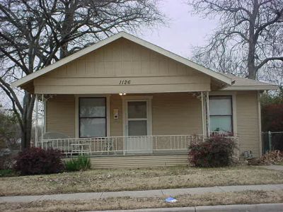 1126 Hawthorne 2003
