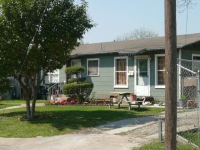 1200 Lilac side 2008
