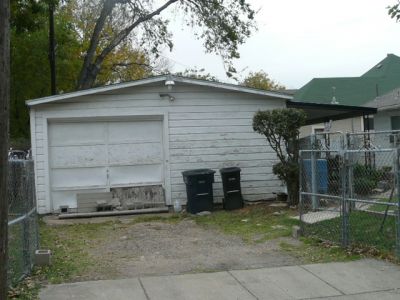 1201 Hawthorne garage 2008
