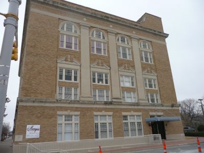 1227 Magnolia side 2009
