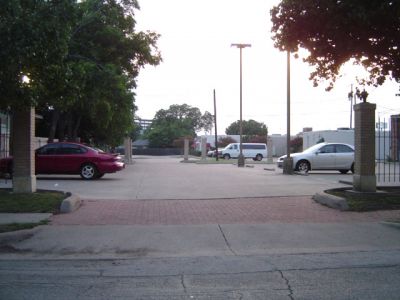 1251 Magnolia parking 2005
