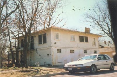 1301 Park Place garage apt 1995
