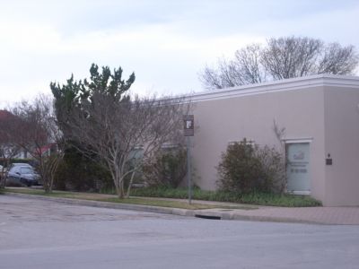 1305 Magnolia side 2010
