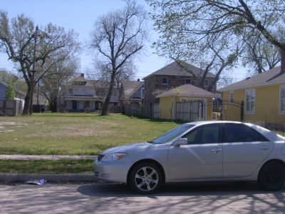 1315 Adams 2010
