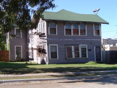 1316 Adams 2002

