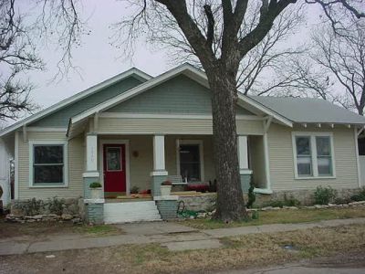 1319 Henderson 2003
