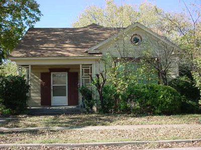 1320 Henderson 2003
