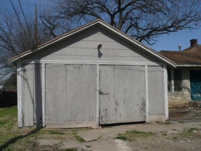 1328 Fairmount garage 2011 March
