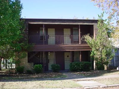 1328 Henderson 2003
