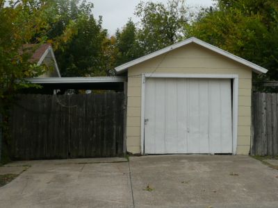 1329 Washington garage 2008
