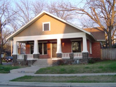 1401 Adams 2005

