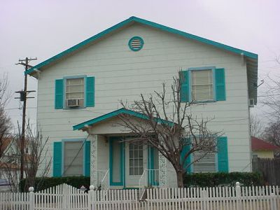 1401 Lake 2003
