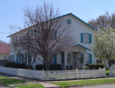 1401 Lake 2005
