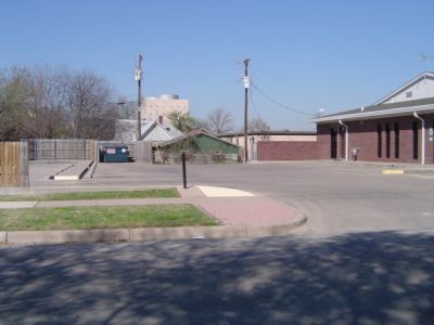 1401 Magnolia parking 2005
