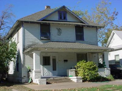 1404 Henderson 2003
