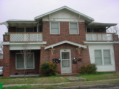 1404 Lake 2003
