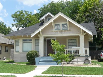 1415 Henderson 2012
