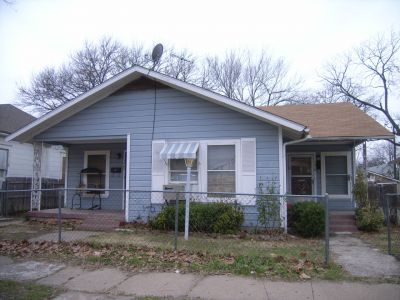 1422 Henderson 2010
