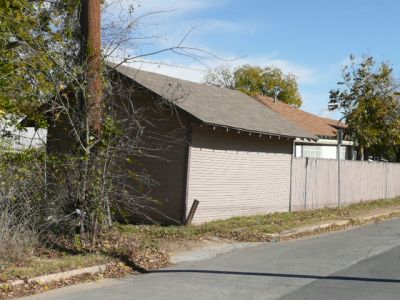 1424 7th garage 2008
