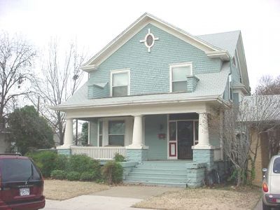 1424 Adams 2002
