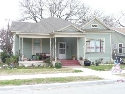 1424 Henderson 2011
