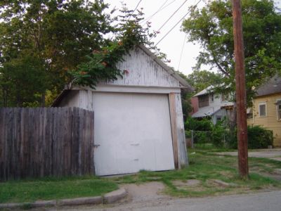 1425 Lake garage 2005
