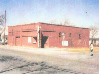 1450 Allen 1990
Originally a corner grocery, the building sat abandoned and in disrepair for many years.
