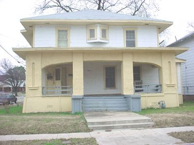 1501 Adams 2002

