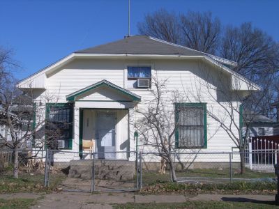 1505 Henderson 2010
