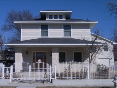 1509 Henderson 2010
