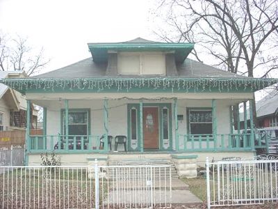 1513 Adams 2002
