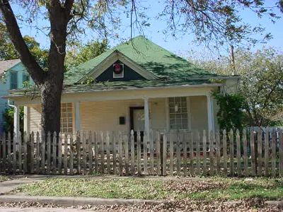 1600 Henderson 2003
