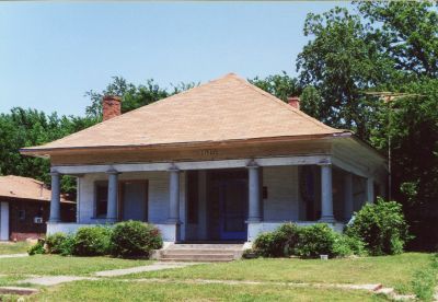 1615 College 2000
