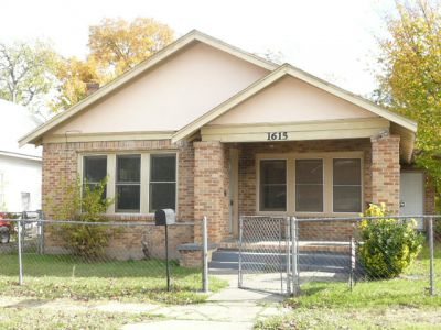 1615 Henderson 2008
