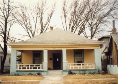 1618 College 1995
