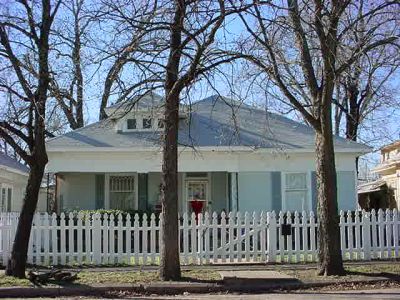 1622 College 2002
