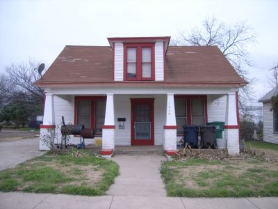 1624 Henderson 2010
