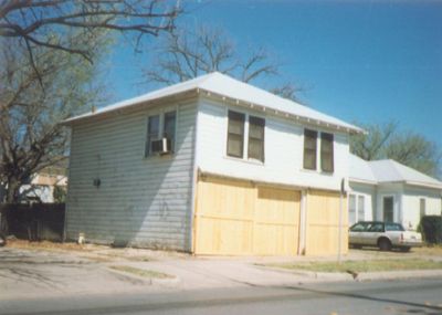 1626 College garage apt 1995
