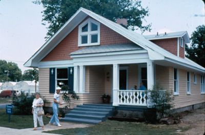 1705 5th 1990
Restored by Fairmount Improvement Group, burned nearing completion, and was restored again.
