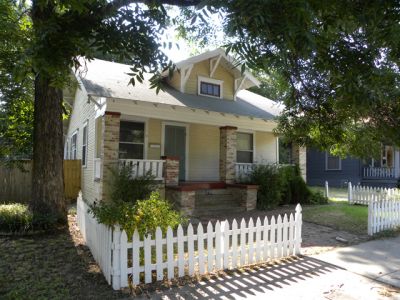 1705 Henderson 2009

