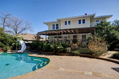 1714 Henderson back 2010
