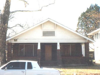 1716 Adams 1995
