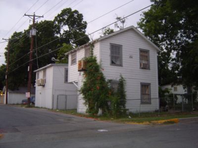 1730 Hurley garage apt 2005
