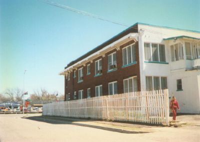 1800 Hemphill side 1995

